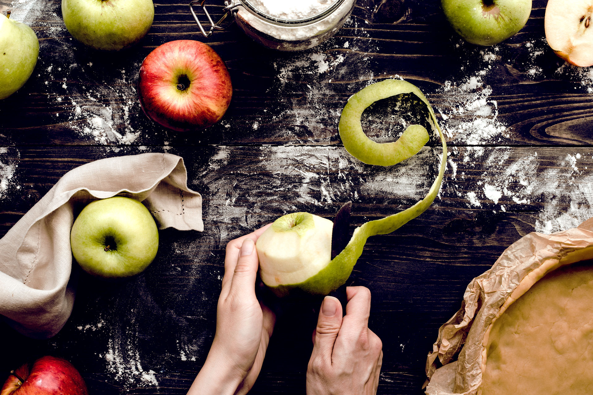 Making apple pie